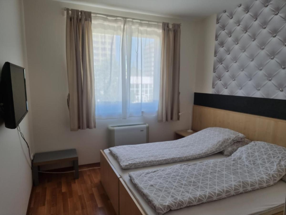 Panorama View Apartment ไฮจ์ดุสโซบอสโล ภายนอก รูปภาพ