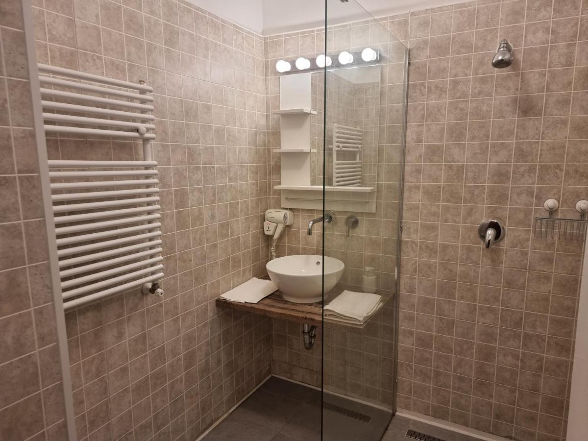 Panorama View Apartment ไฮจ์ดุสโซบอสโล ภายนอก รูปภาพ